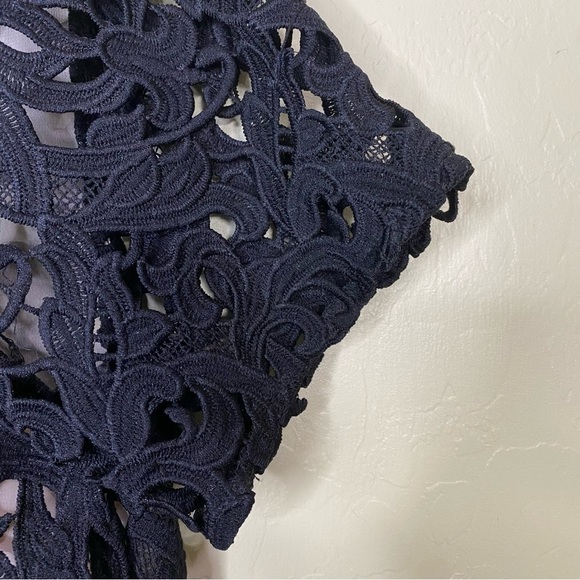 Forever 21 Black Crochet Lace Top Size Small S - Picture 7 of 11
